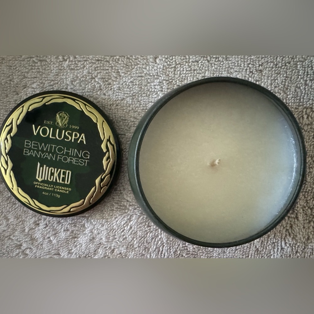 Voluspa Bewitching Banyan Forest Candle
